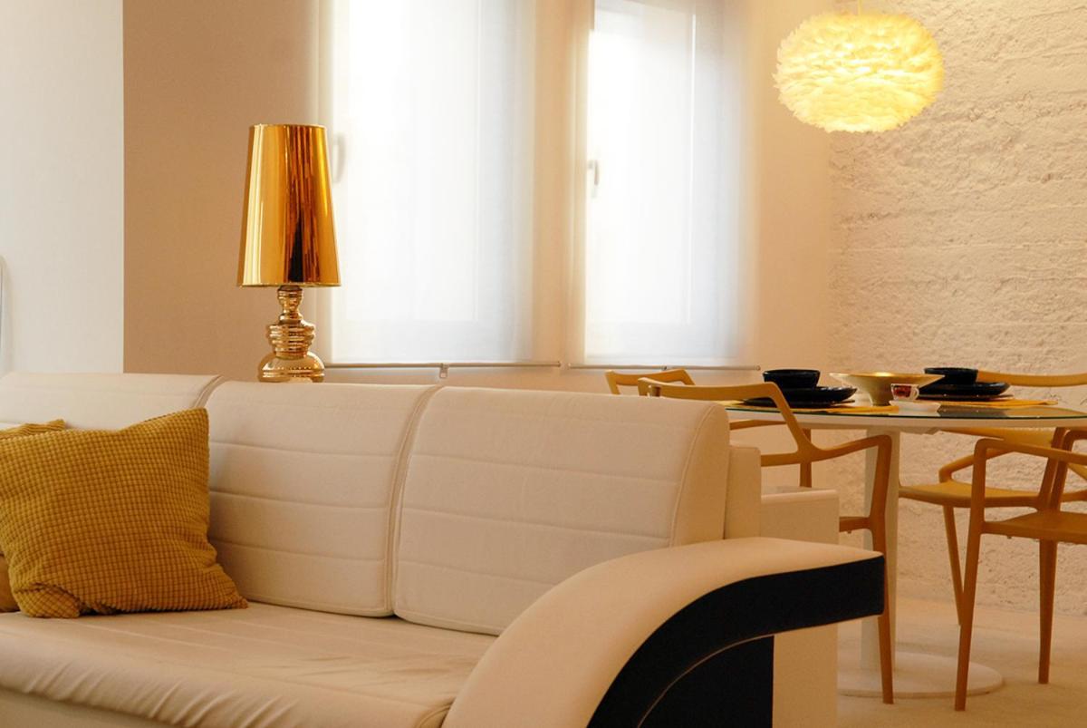 סנטיאגו דה קומפוסטלה Golden & White Home מראה חיצוני תמונה